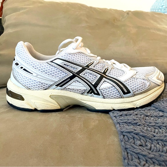 Asics Other - ASICS Gel 1130 White Cloud Grey Cream Men’s

Cream cloud grey white
Size 9 mens